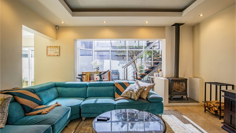 6 Bedroom Property for Sale in Newlands Western Cape